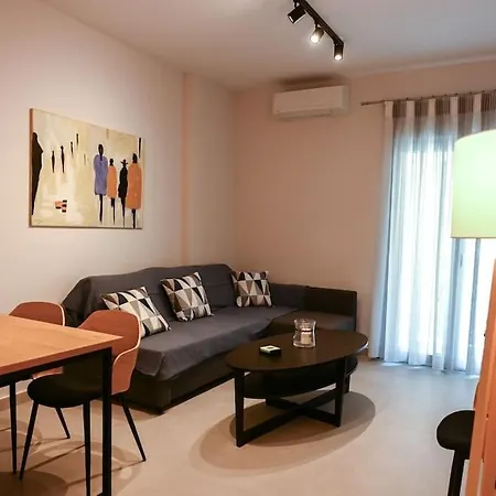 Hospitality Ii - St Nicholas - With Free Parking Apartment Larissa