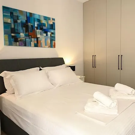 Hospitality Ii - St Nicholas - With Free Parking Apartment Larissa