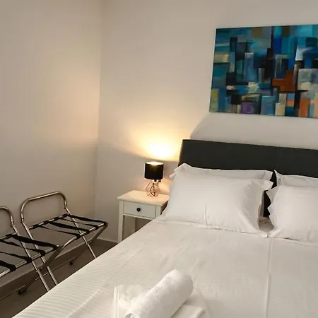 Hospitality Ii - St Nicholas - With Free Parking Apartment *