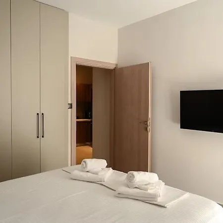 Apartment Hospitality Ii - St Nicholas - With Free Parking Larissa