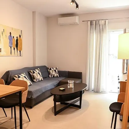 Hospitality Ii - St Nicholas - With Free Parking * Larissa